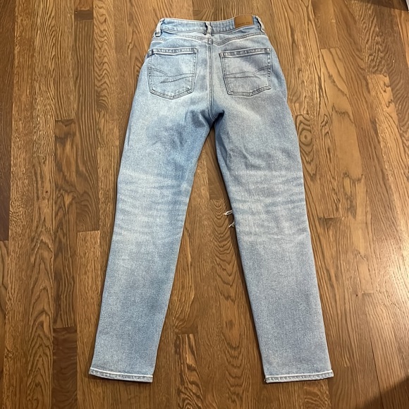 American Eagle Mom Straight Jean, Size 00 - Picture 4 of 4